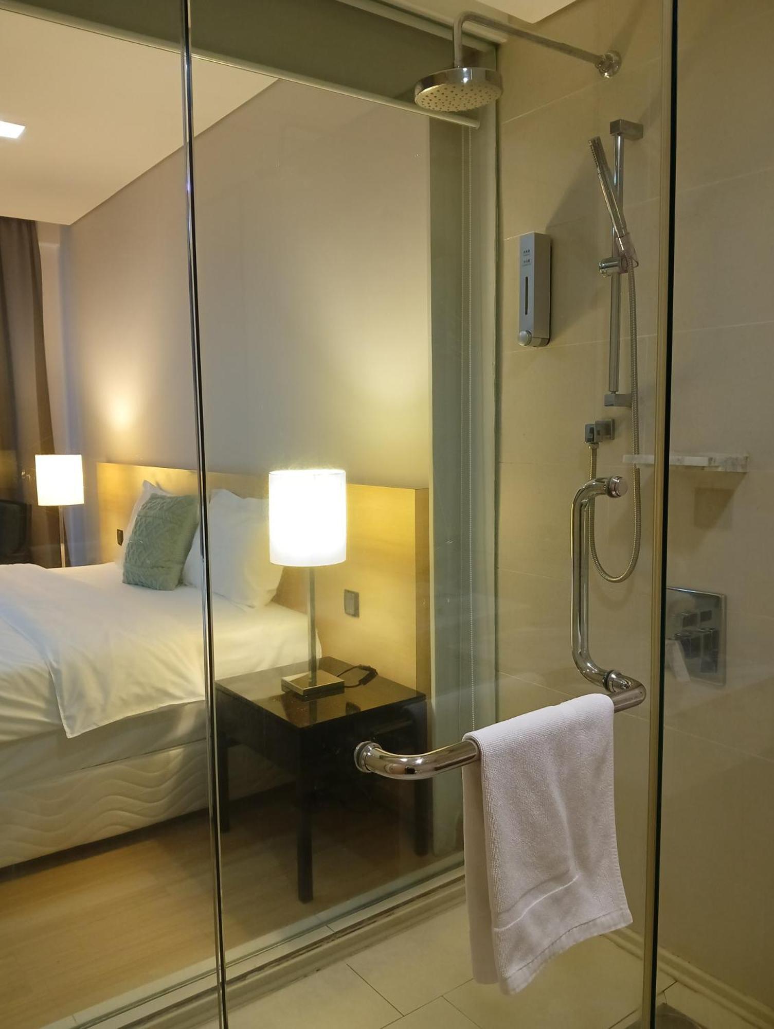 The Straits Suites By Ciconia Malacca ภายนอก รูปภาพ