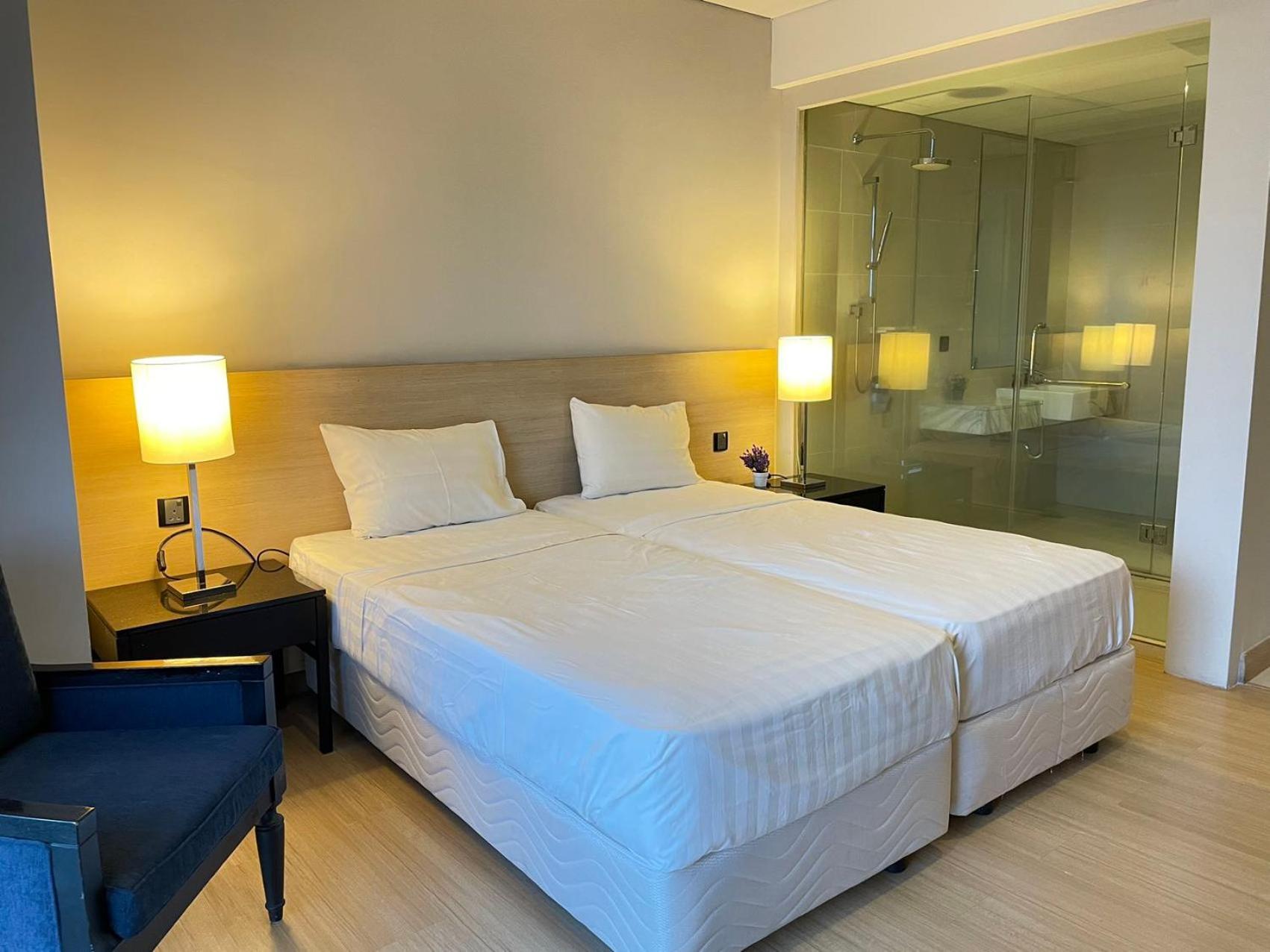 The Straits Suites By Ciconia Malacca ภายนอก รูปภาพ